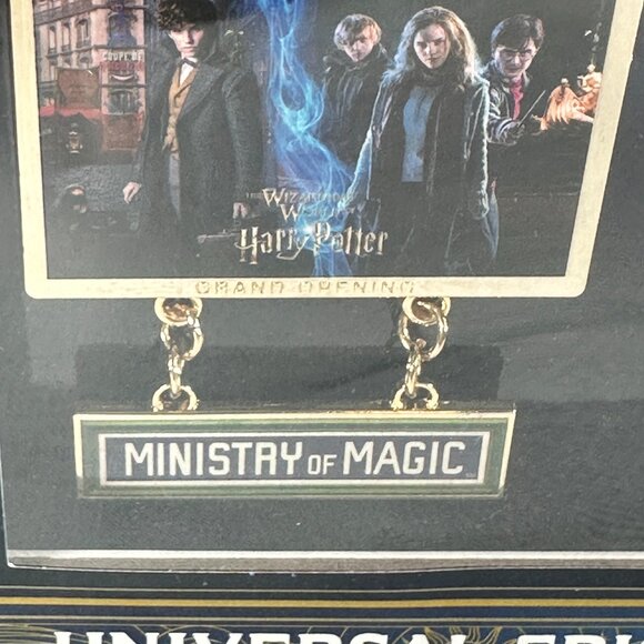 Universal Epic Universe Grand Opening Day May 2025 Limited Edition 5 Pin Box Set - Picture 3 of 11